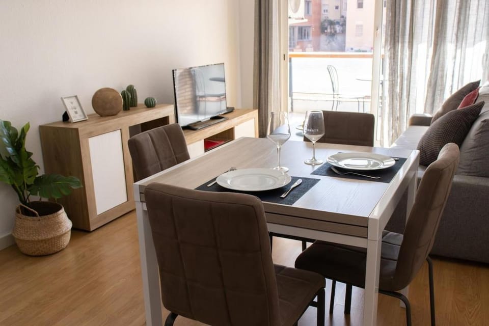 TV and multimedia, Dining area