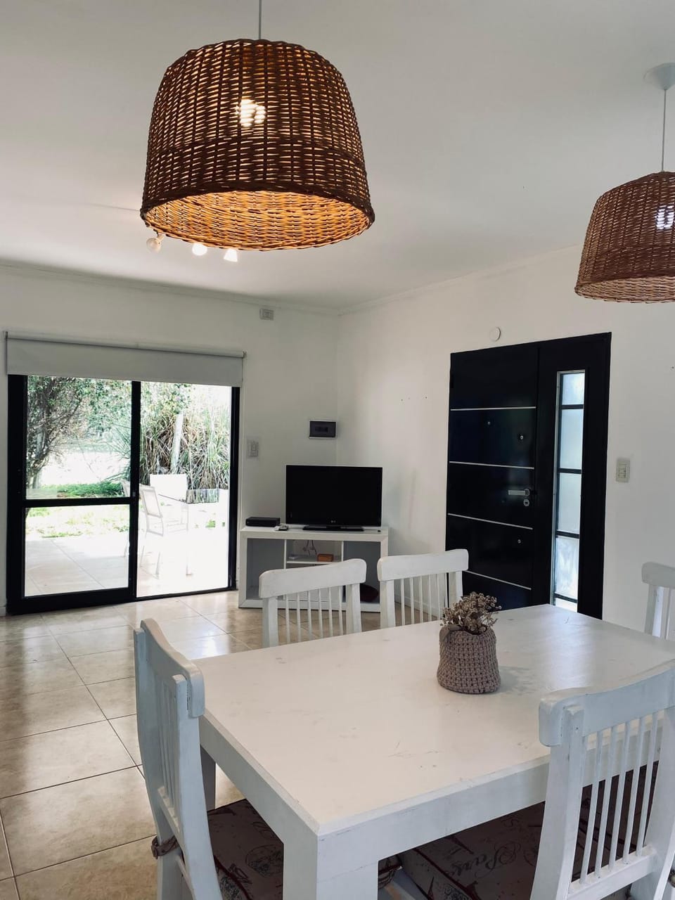 TV and multimedia, Dining area