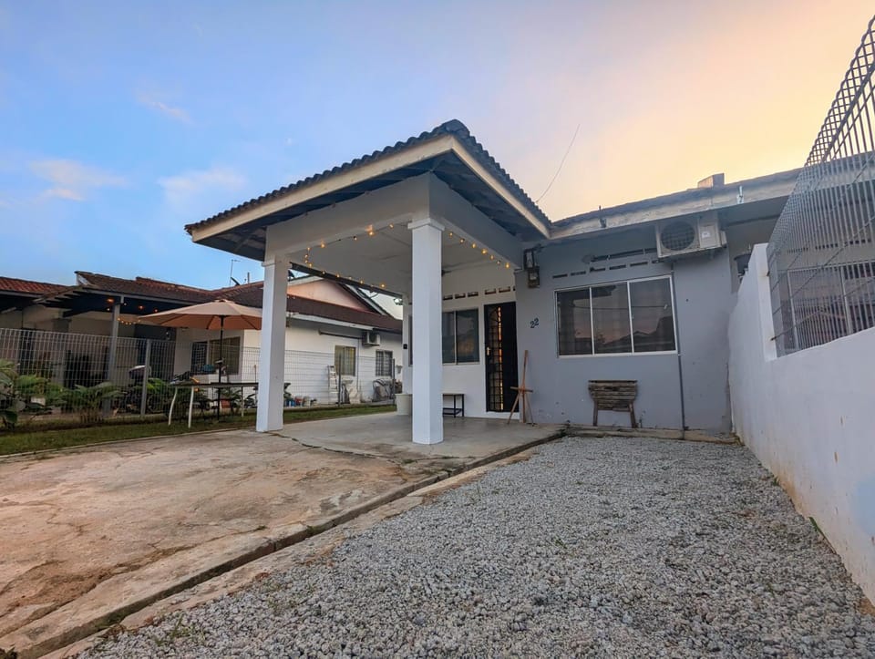 Property building, Day