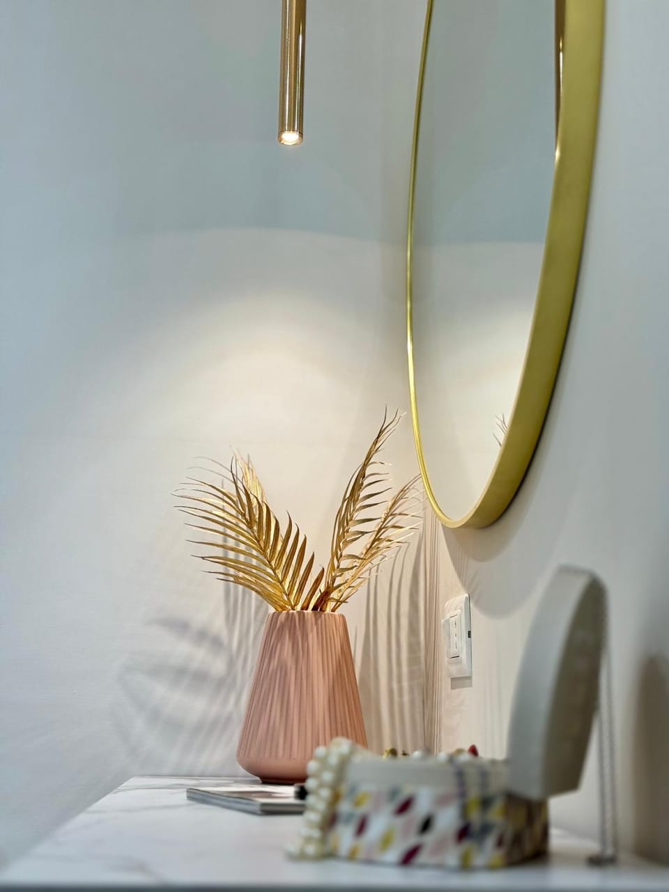 Photo of the whole room, Decorative detail, Bedroom