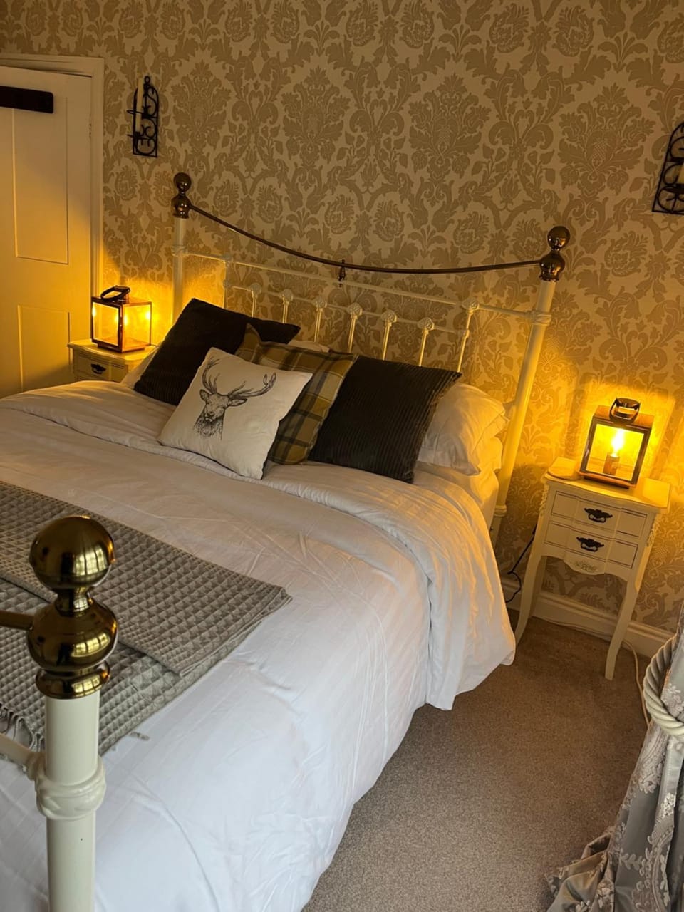 Corner Cottage House in Borough of Harrogate