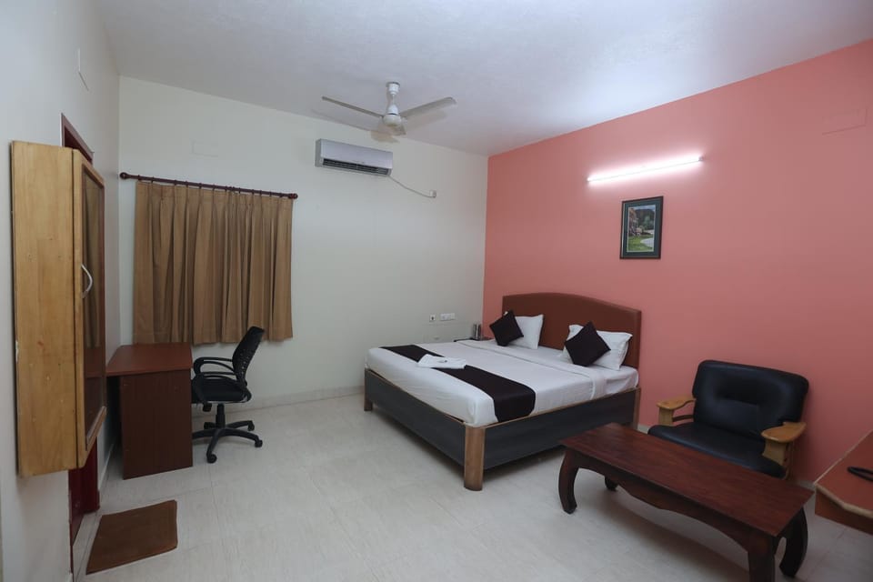 Happy homes services apartments -Near-Olympia Technology Park-SKCL Central Square Vacation rental in Chennai
