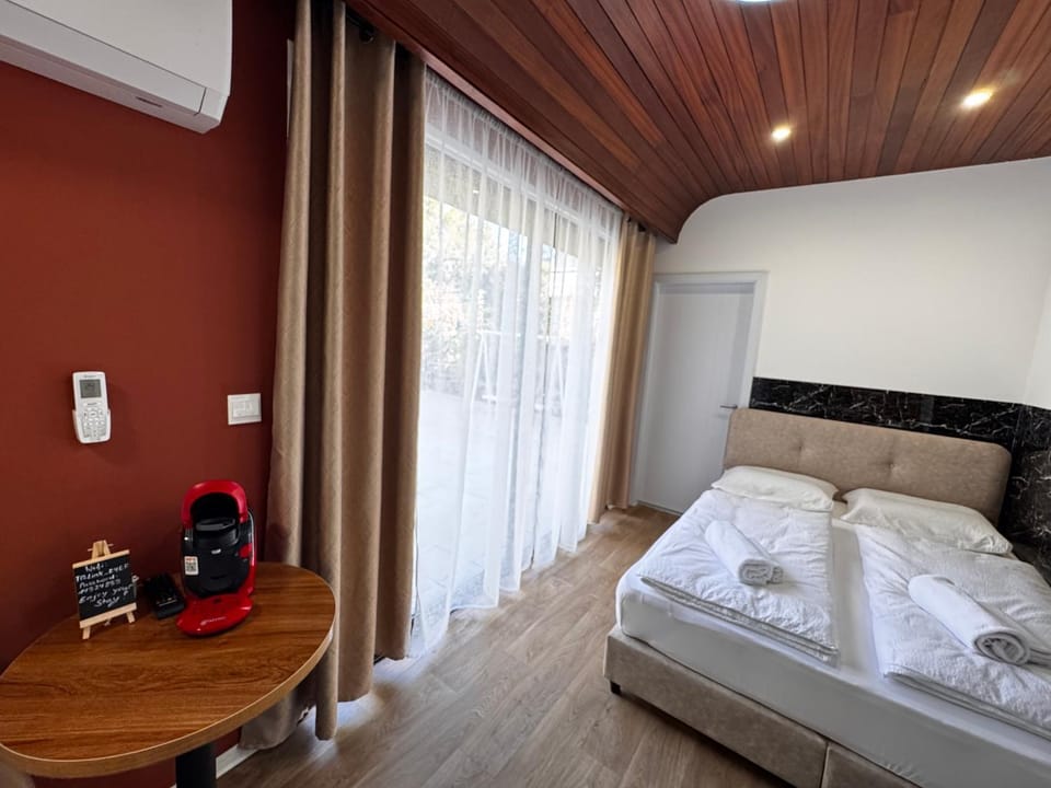 Modern StudioNr3 Kitchen bathroom Terrace Apartment in Limassol City