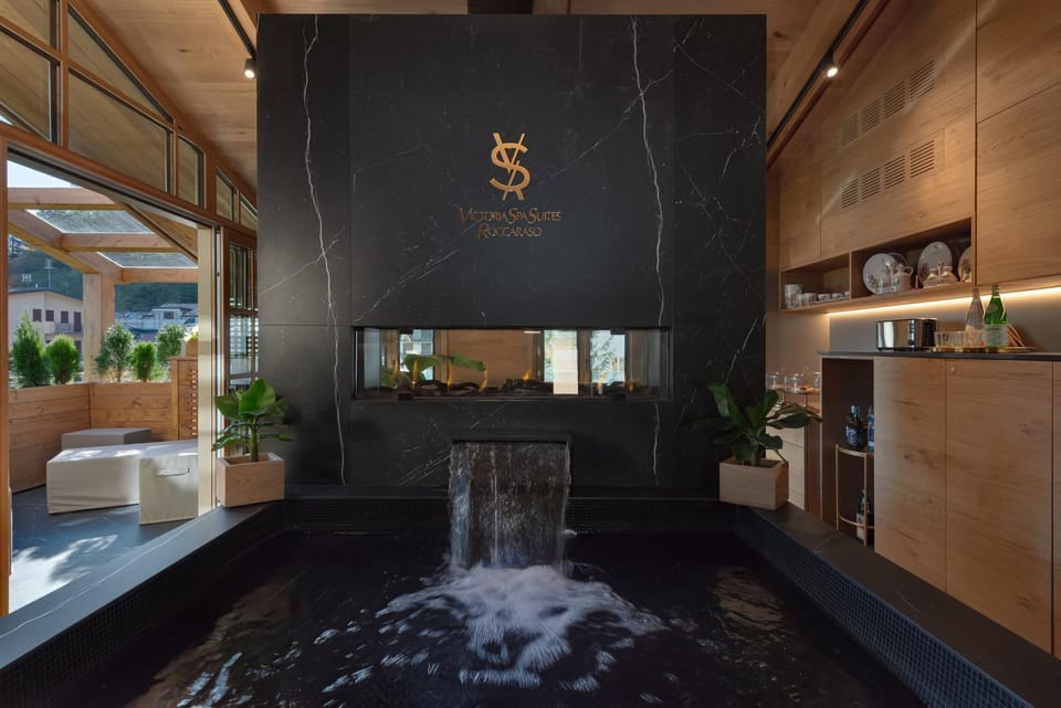 Hot Tub, Solarium