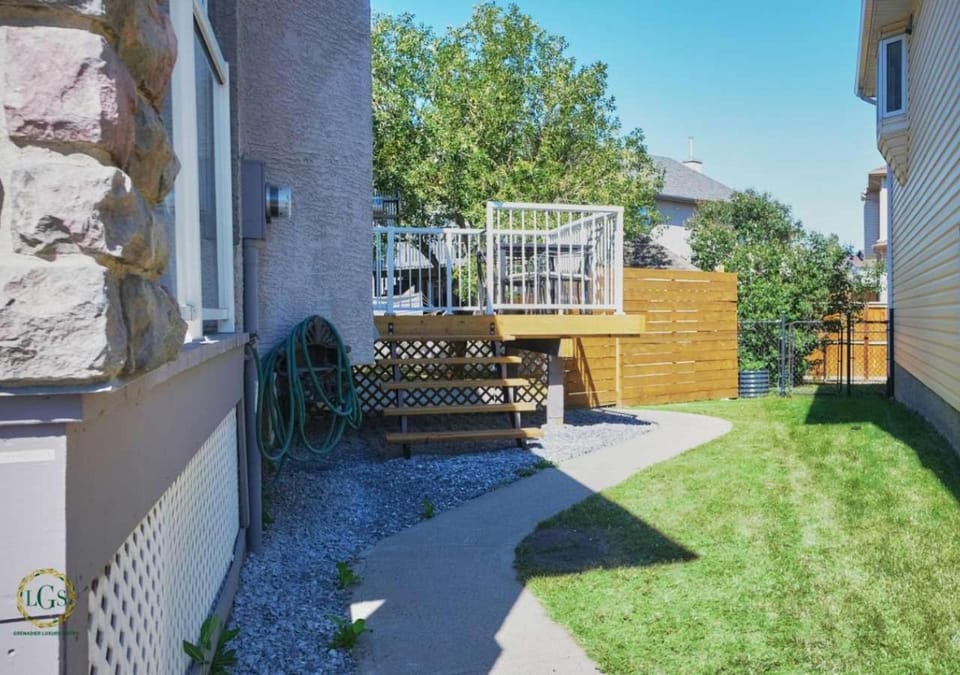 Property building, Balcony/Terrace
