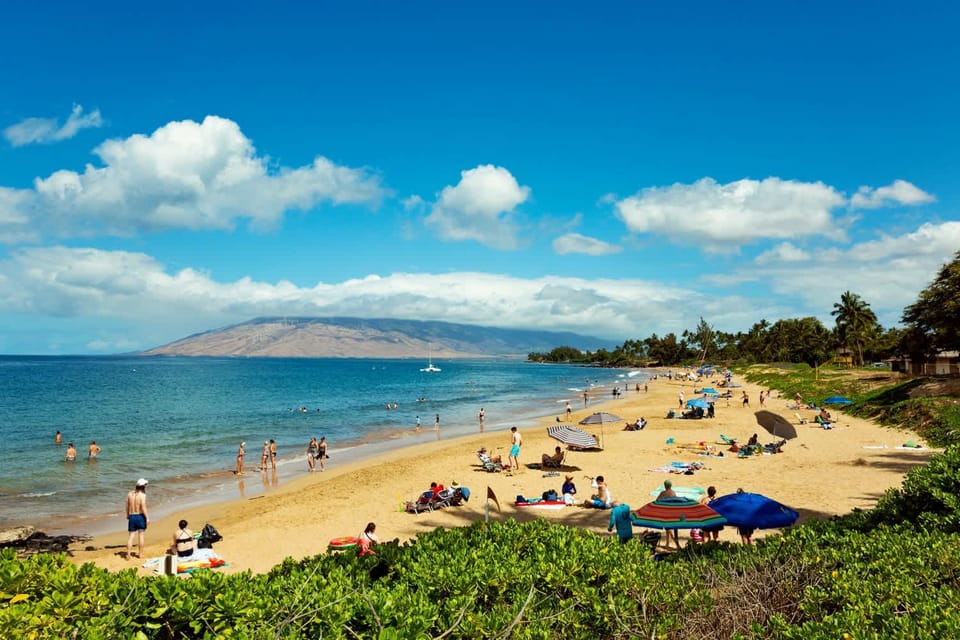 Stylish Maui Loft Split AC Ocean Views Lanai House in Kihei