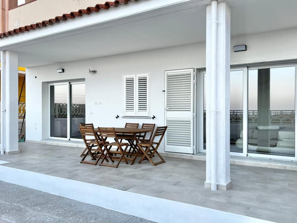 Appartamento Fronte Mare Apartment in La Caletta
