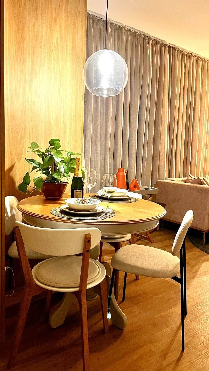 Seating area, Dining area
