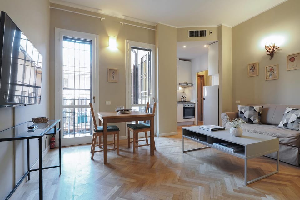 Kitchen or kitchenette, Living room, Seating area, Dining area, air conditioner