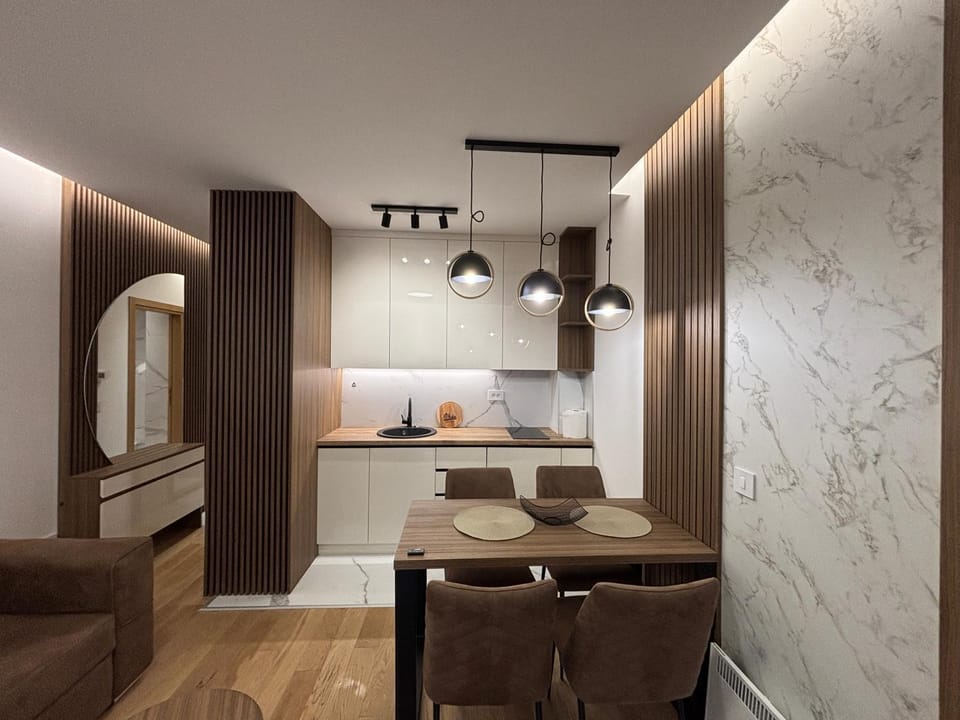 Kitchen or kitchenette, Seating area, Dining area