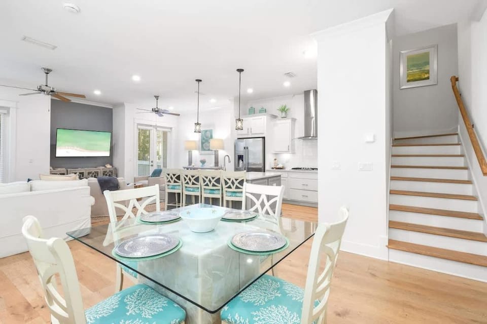 Sundrenched Sisters by Stay on 30A- Pool, Bikes, Golf Cart House in South Walton County