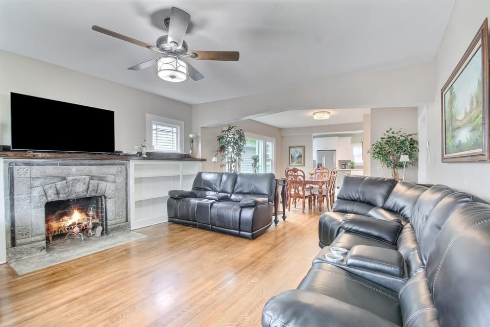 Hilltop Haven Vacation rental in Tacoma