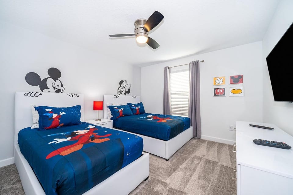 4220AA Townhouse 4 Beds & 3 Baths with Private Pool House in Kissimmee