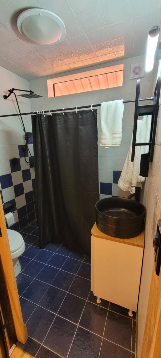 Shower, Bathroom, towels