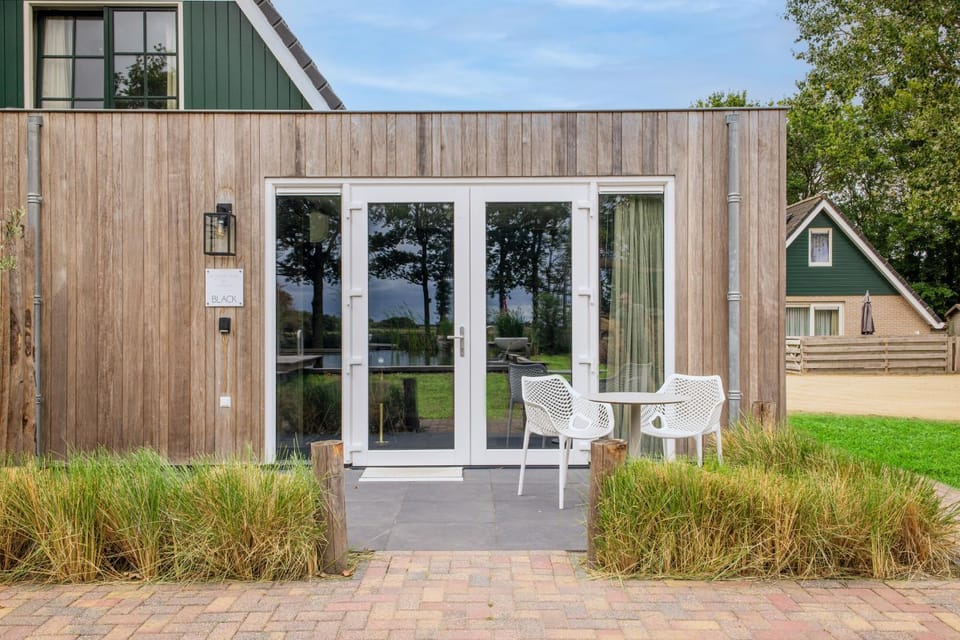 Property building, Day, Garden