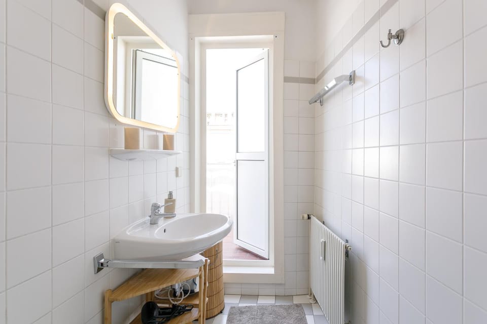 Bathroom, Bath