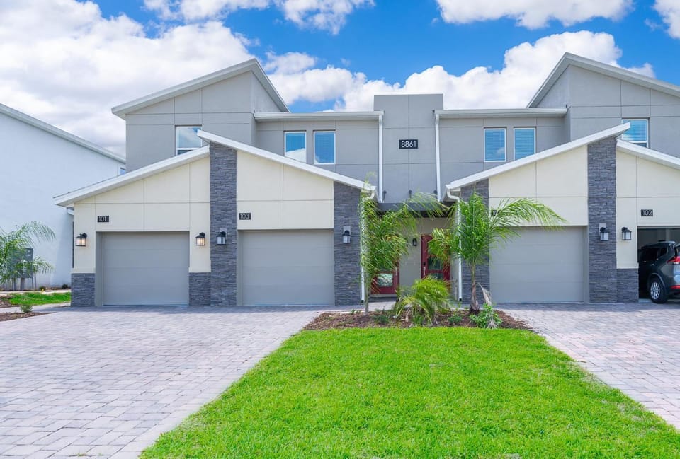 8861-104EL Champions Gate Condo 3 Beds & 2 Baths with Game Room Apartment in Osceola County