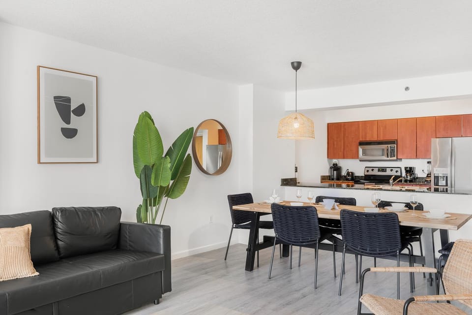 Seating area, Dining area