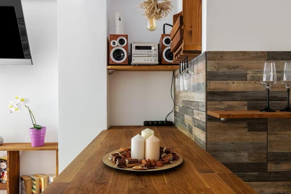 Dreamy Cove, Artistic Hideaway near Floisvos 1BD Apartment in South Athens