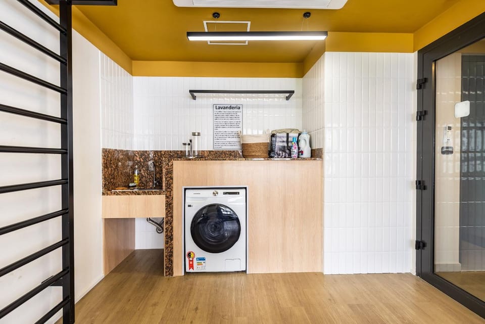Modernos Studios no Brooklin com AC | Delfhy Apartment in Sao Paulo City