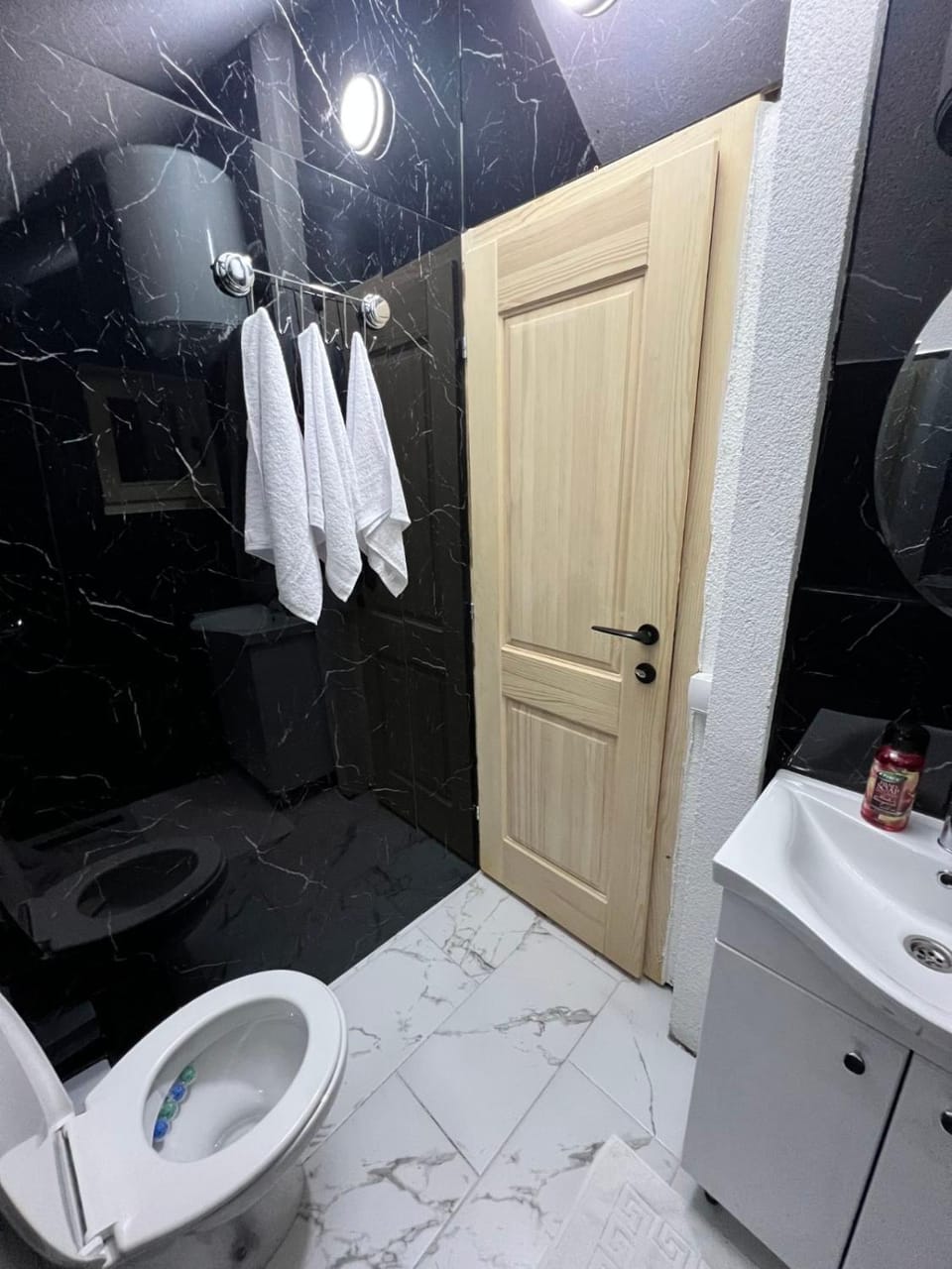 Shower, Toilet, Bathroom
