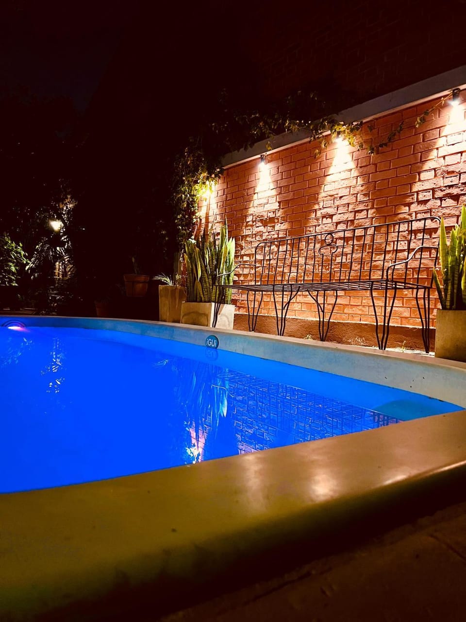 Swimming pool, Swimming pool