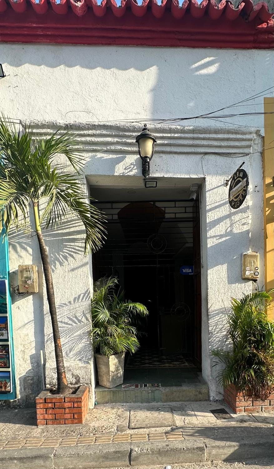 Facade/entrance