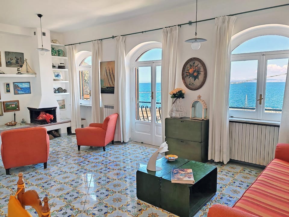 Natural landscape, TV and multimedia, Living room, Seating area, Sea view, internet