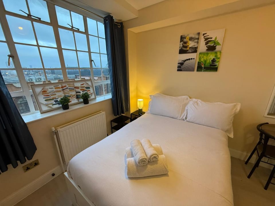 Chelsea Studio South Kensington 10 Min to Harrods Apartment in City of Westminster