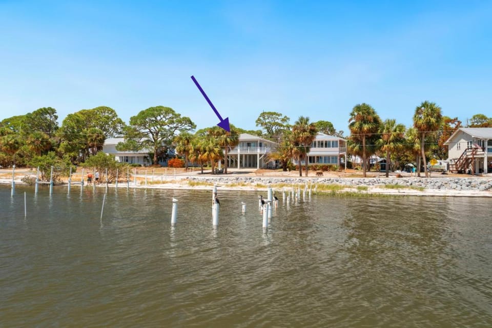 Island stilt house with endless Gulf views House in Cedar Key