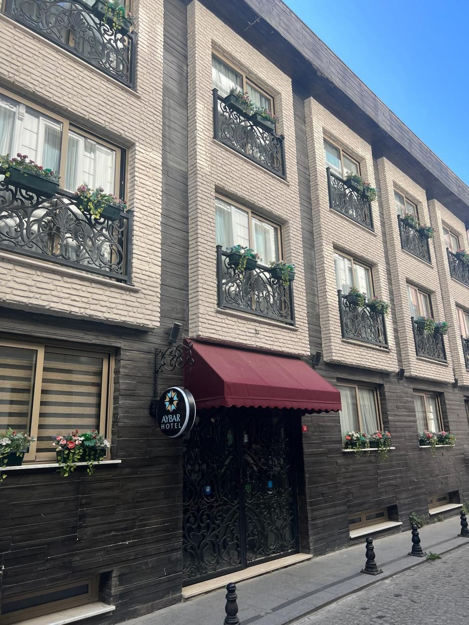 Property building, Day