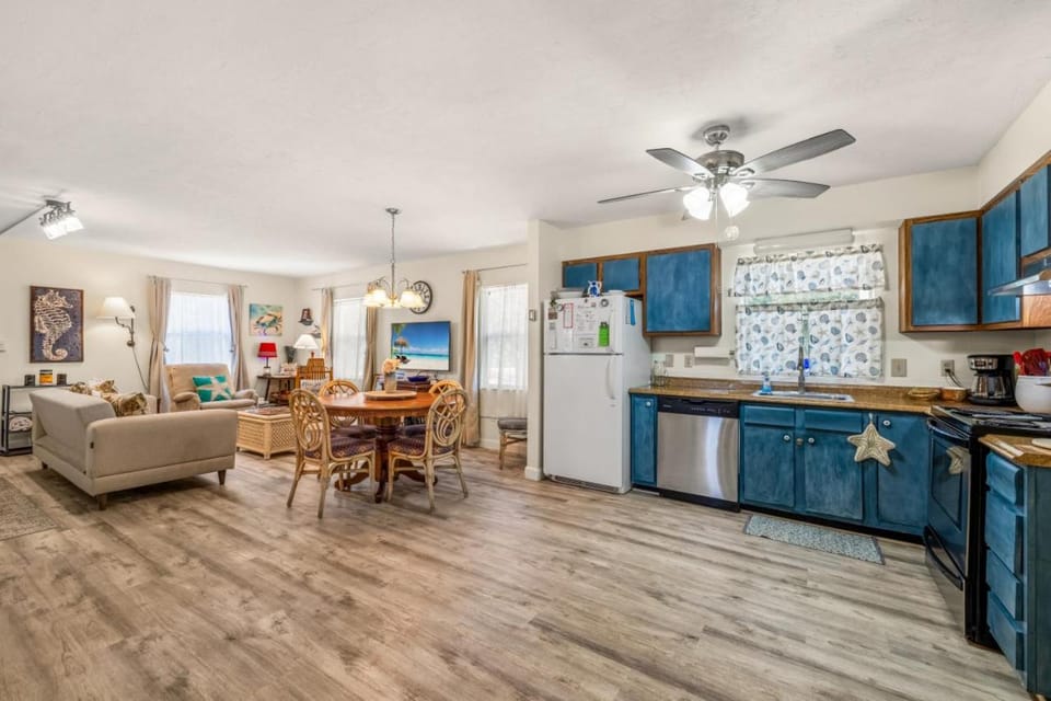 Miss Helens - Classic cottage House in Cedar Key