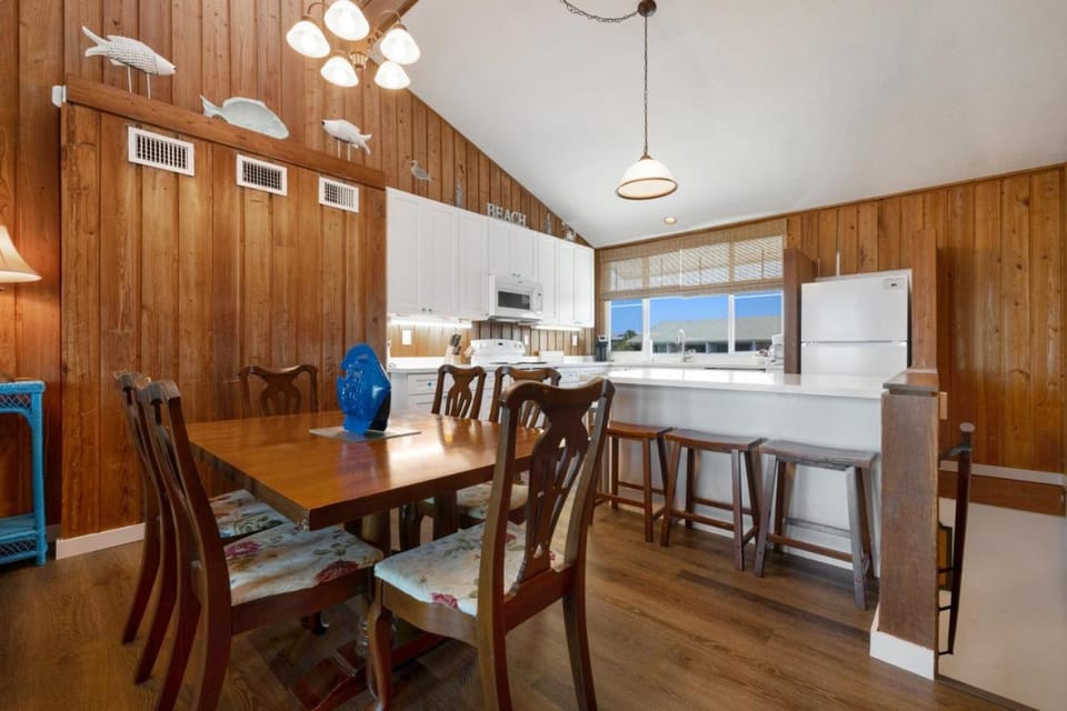 Cedar Key Breeze Gulf front townhouse House in Cedar Key