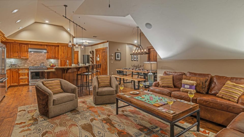 Living room, Seating area, Dining area, furniture, kitchen