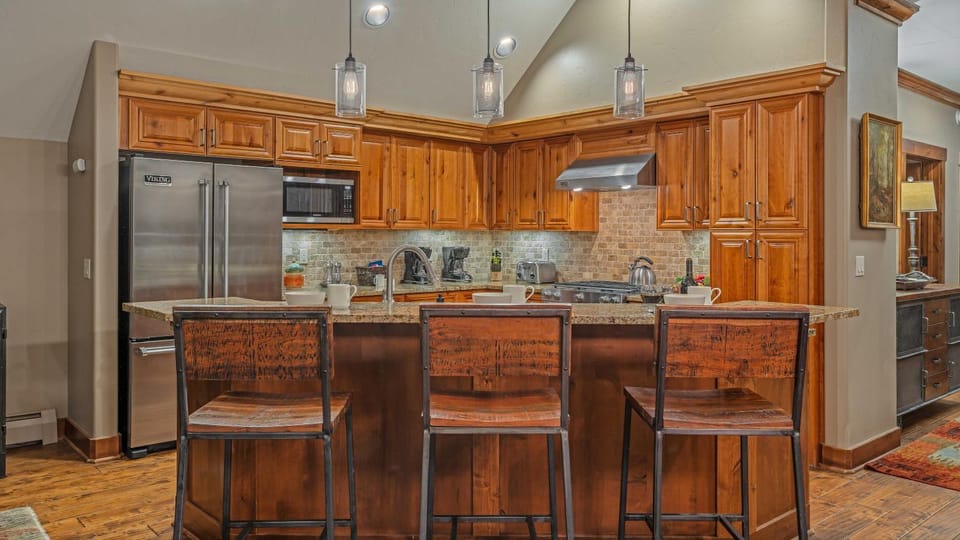 microwave, storage, stove, kitchen