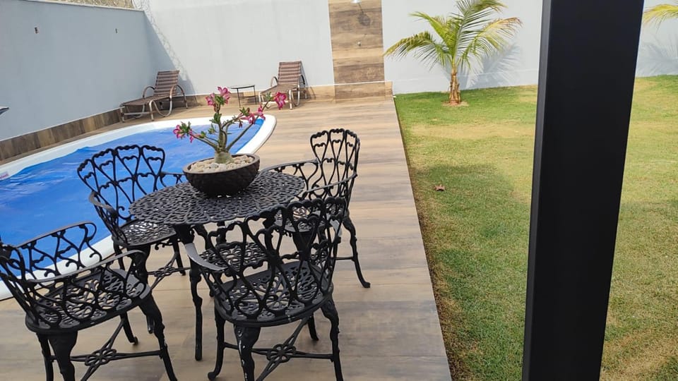 Day, Garden, View (from property/room), Seating area, Dining area, Garden view, Pool view, Swimming pool