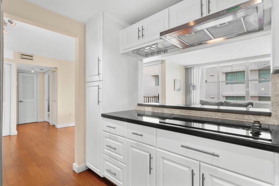 Bay Harbor Sunset Apt 5B Apartment in Surfside