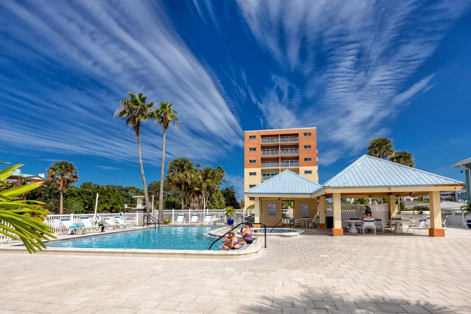 Swimming pool, Swimming pool, sunbed