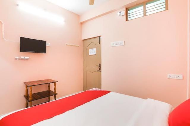 V R Residency Bed and Breakfast in Tamil Nadu