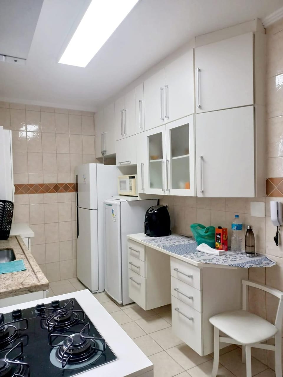 Kitchen or kitchenette, oven, pet friendly, stove
