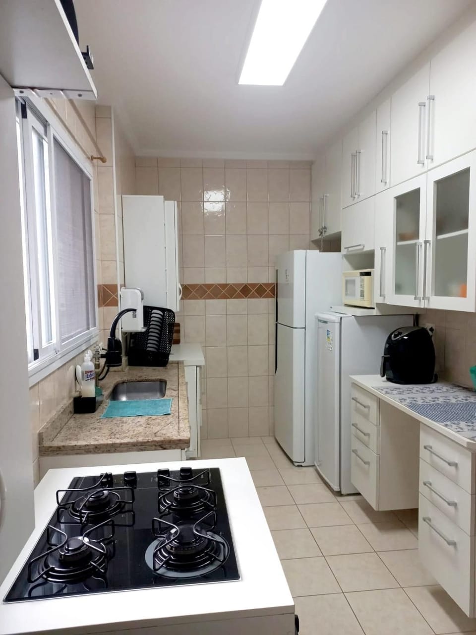 Kitchen or kitchenette, dishwasher, minibar, oven, stove