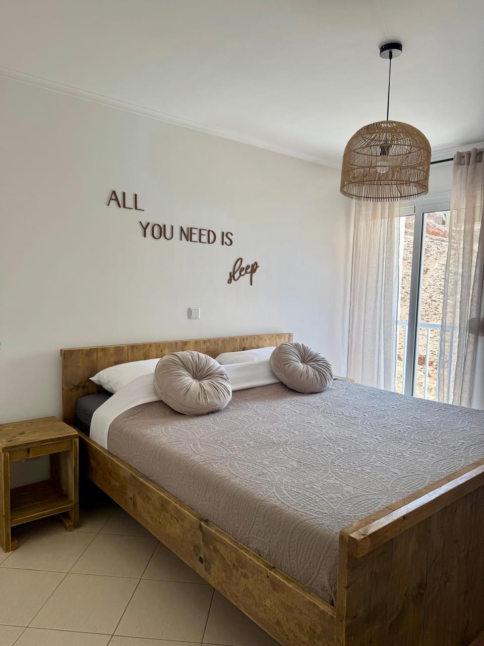 Photo of the whole room, Bedroom