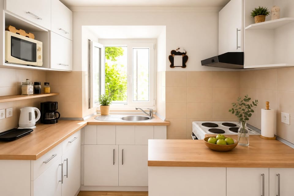 Kitchen or kitchenette