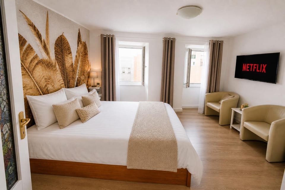 Bed, Seating area, Bedroom