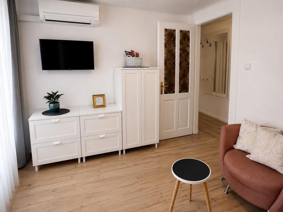 Living room, Bedroom