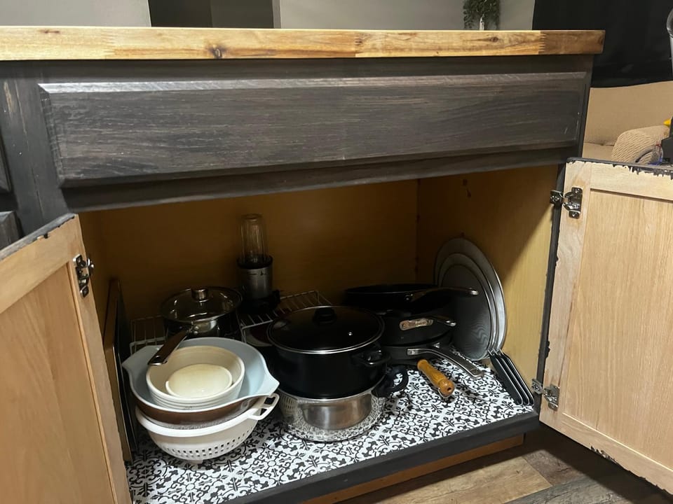 Kitchen or kitchenette