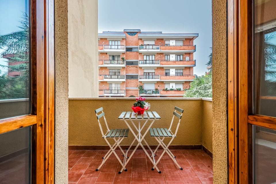 Property building, Balcony/Terrace