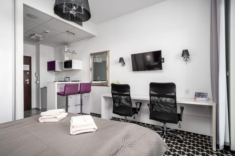 Bed, Kitchen or kitchenette, Photo of the whole room