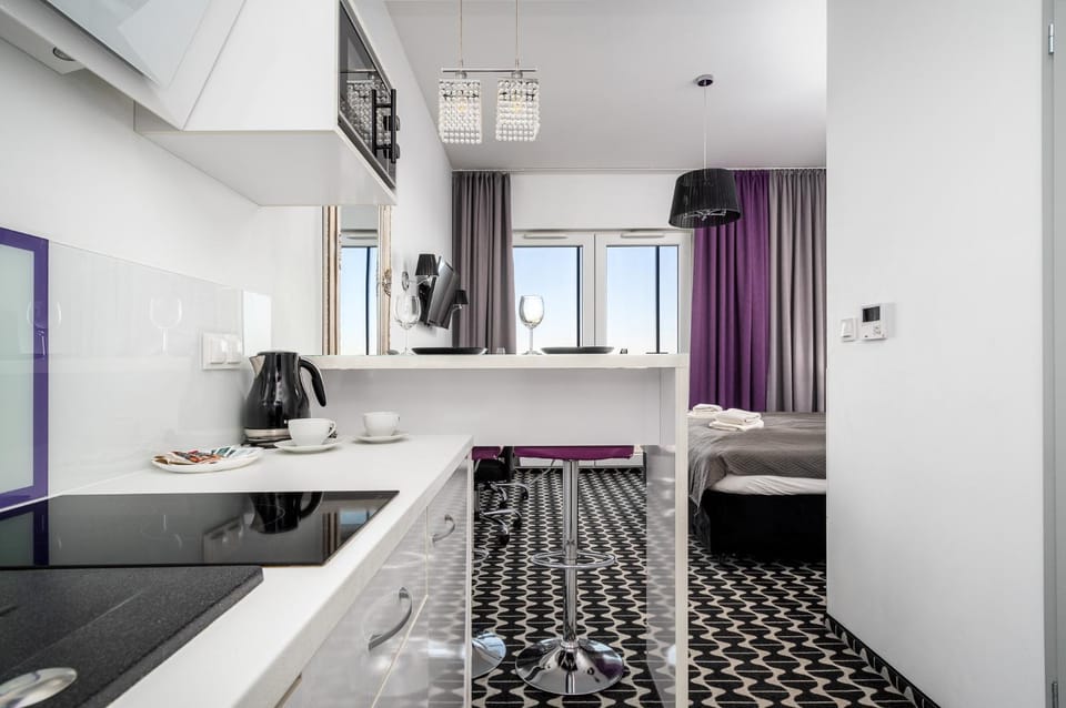 Bed, Kitchen or kitchenette