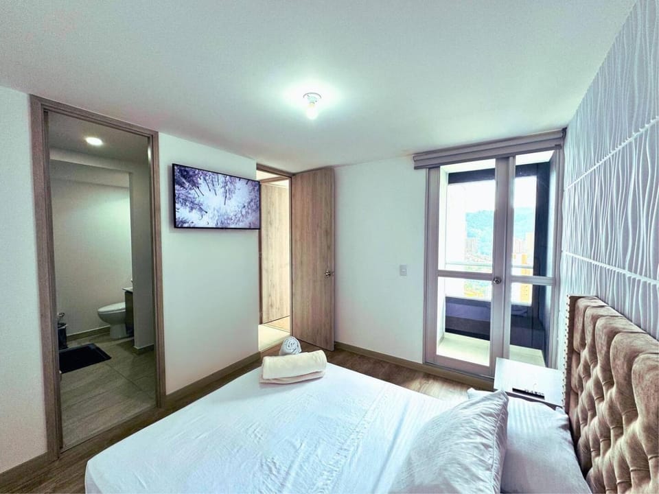 3BR Stunning 19th Floor Views Pool Sabaneta Apartment in Sabaneta